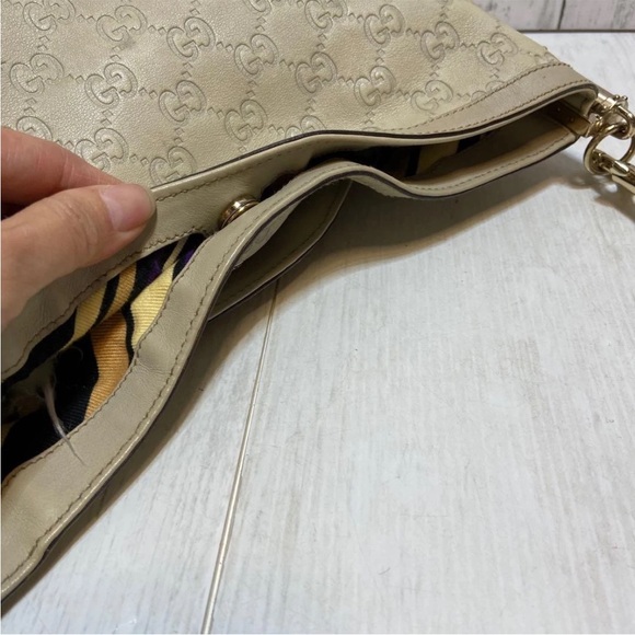 Gucci Gold-Tone Beige Shoulder Bag - Picture 11 of 16